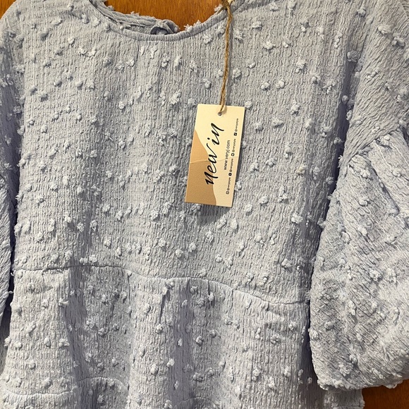 NWT VERY J CRINKLE POM POM KNIT PUFF SLEEVE BABYDOLL TOP - Picture 5 of 5